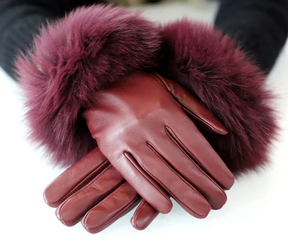 Leather Gloves with Fox Trim