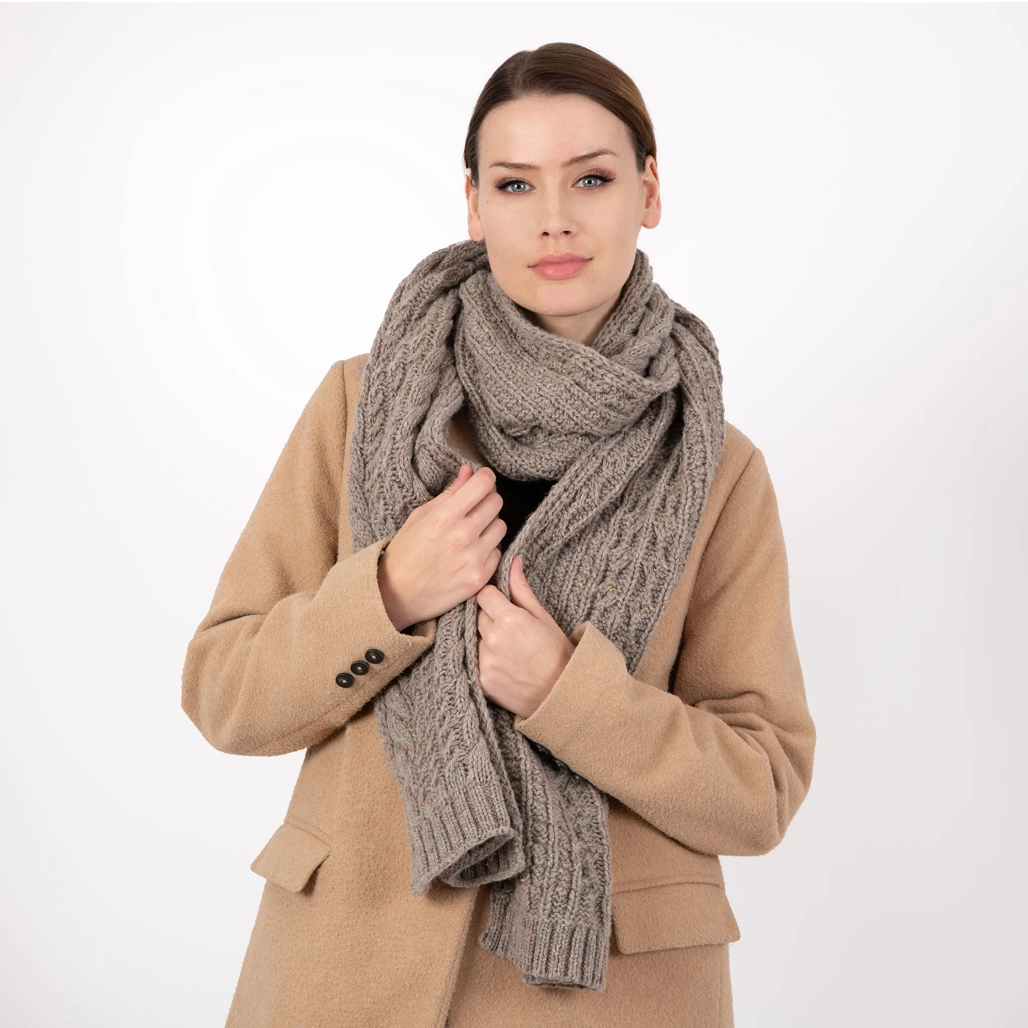 Women’s Cable Knit Scarf with Marl Yarn