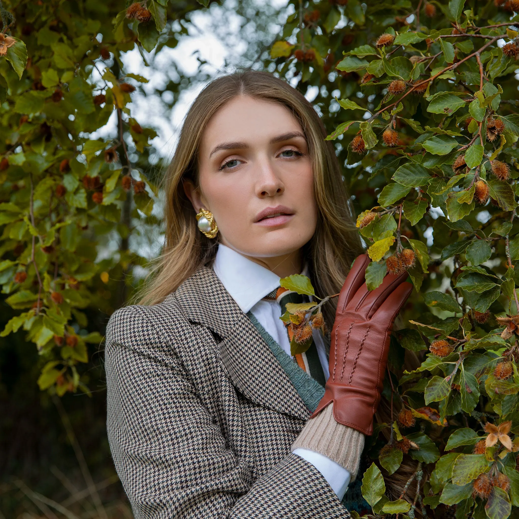 Women’s Three-Point Wool Blend-Lined Leather Gloves with Knitted Cuffs