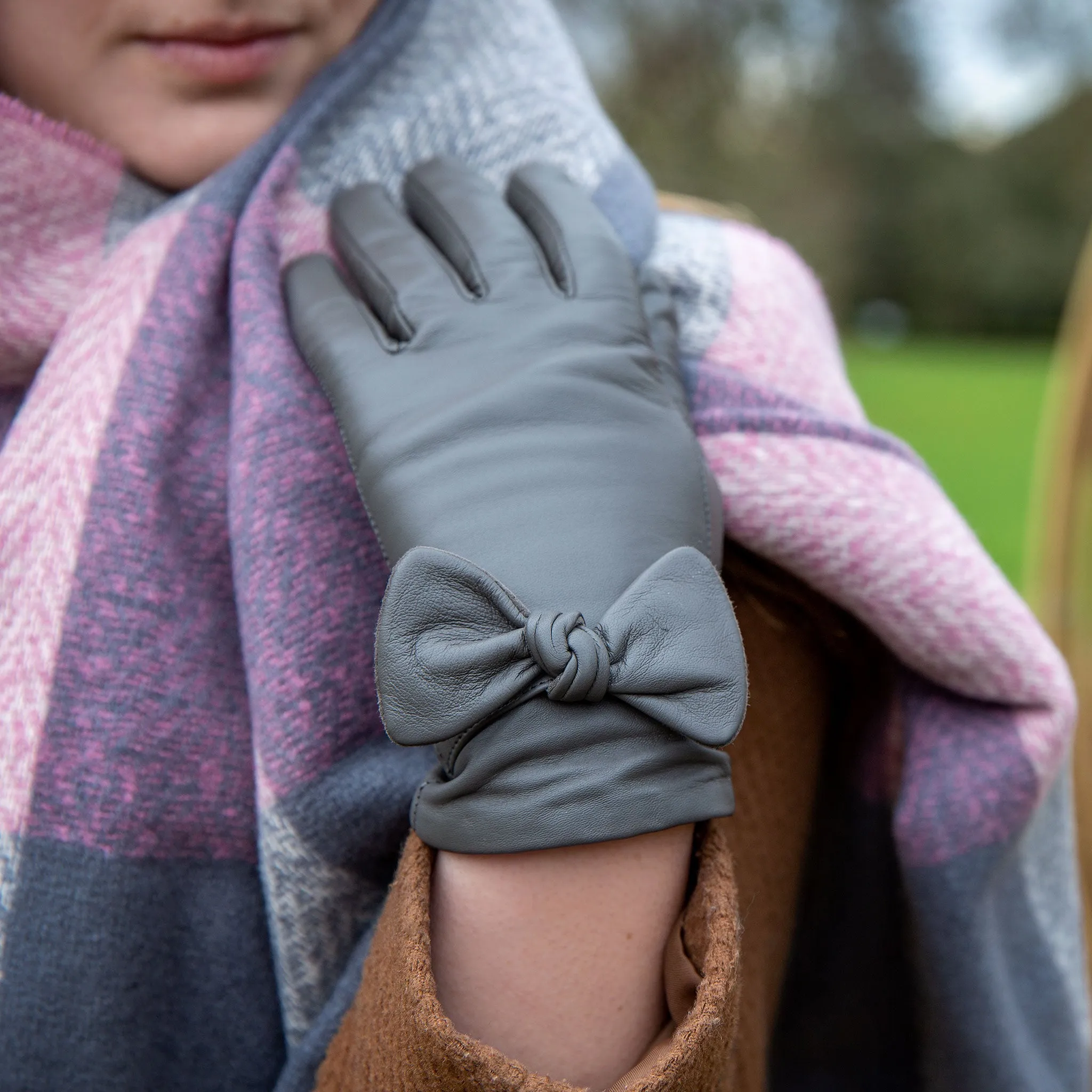 Women’s Touchscreen Wool-Lined Leather Gloves with Bow